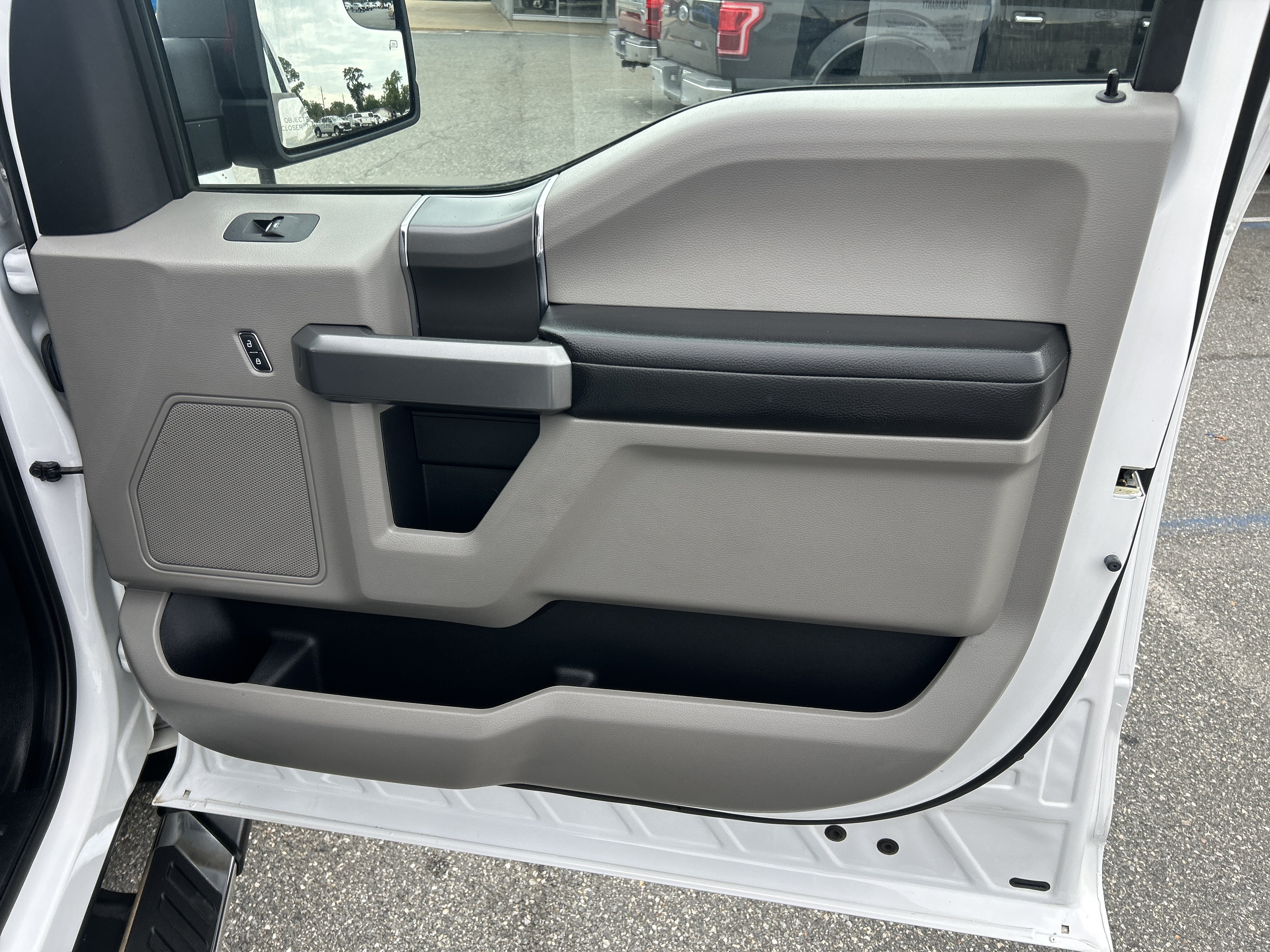 Used 2019 Ford F150 XLT w/ Equipment Group 302A Luxury AWD/4WD image 20