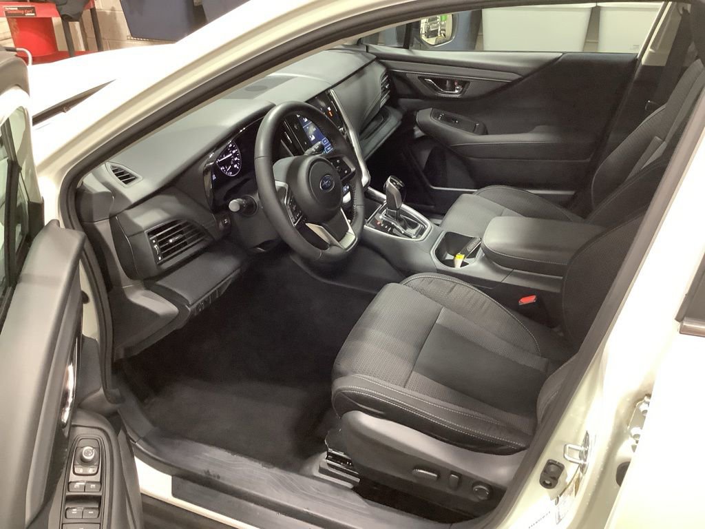 Used 2024 Subaru Outback Premium image 4