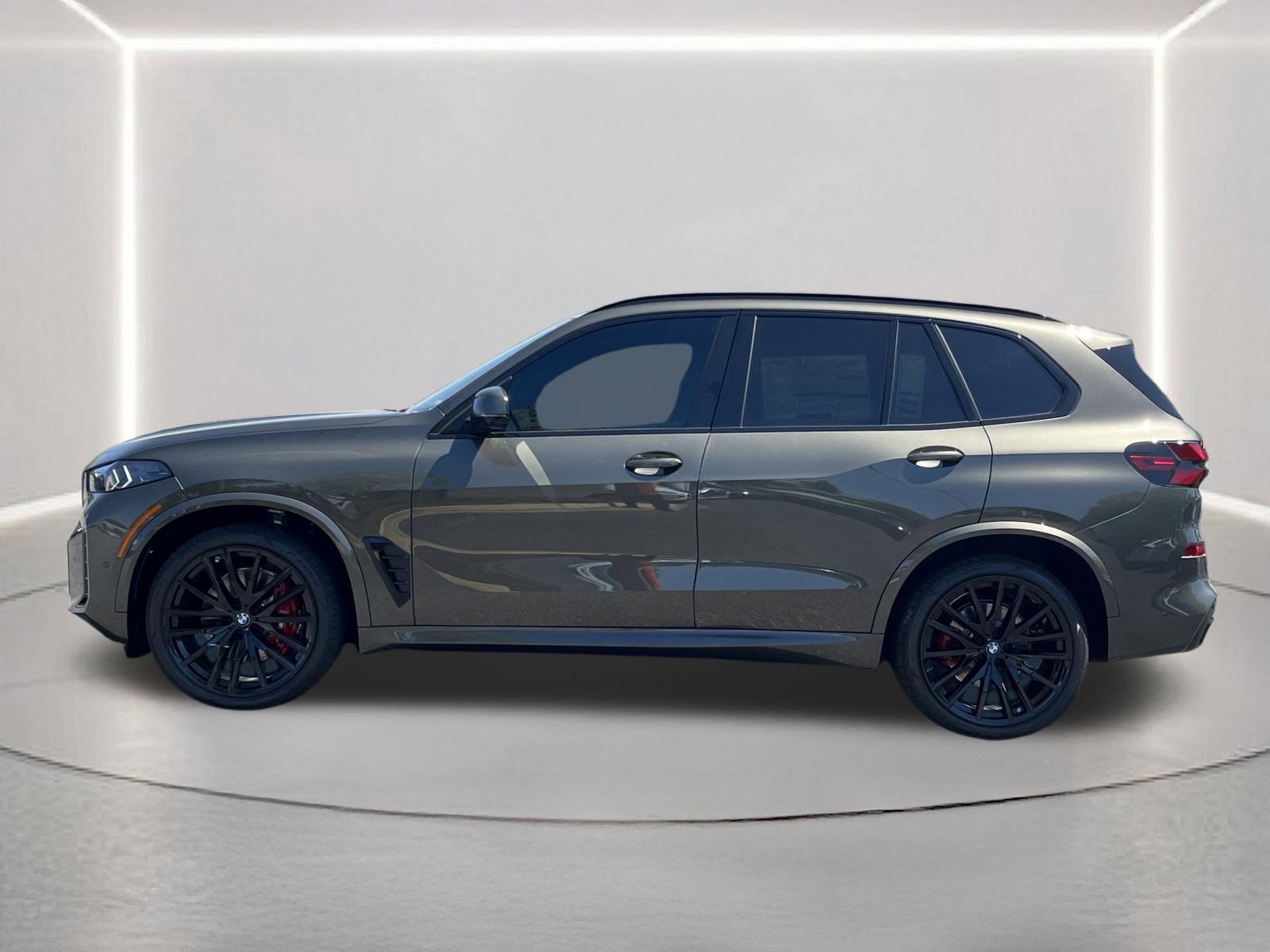 New 2026 BMW X5 xDrive40i w/ M Sport Package AWD/4WD image 23