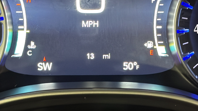 New 2026 Chrysler Pacifica Select AWD/4WD image 10