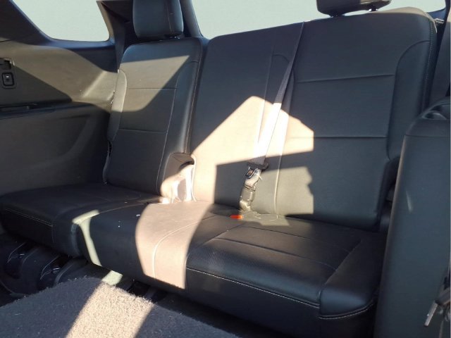 Used 2023 Chevrolet Traverse Premier w/ Redline Edition FWD image 24
