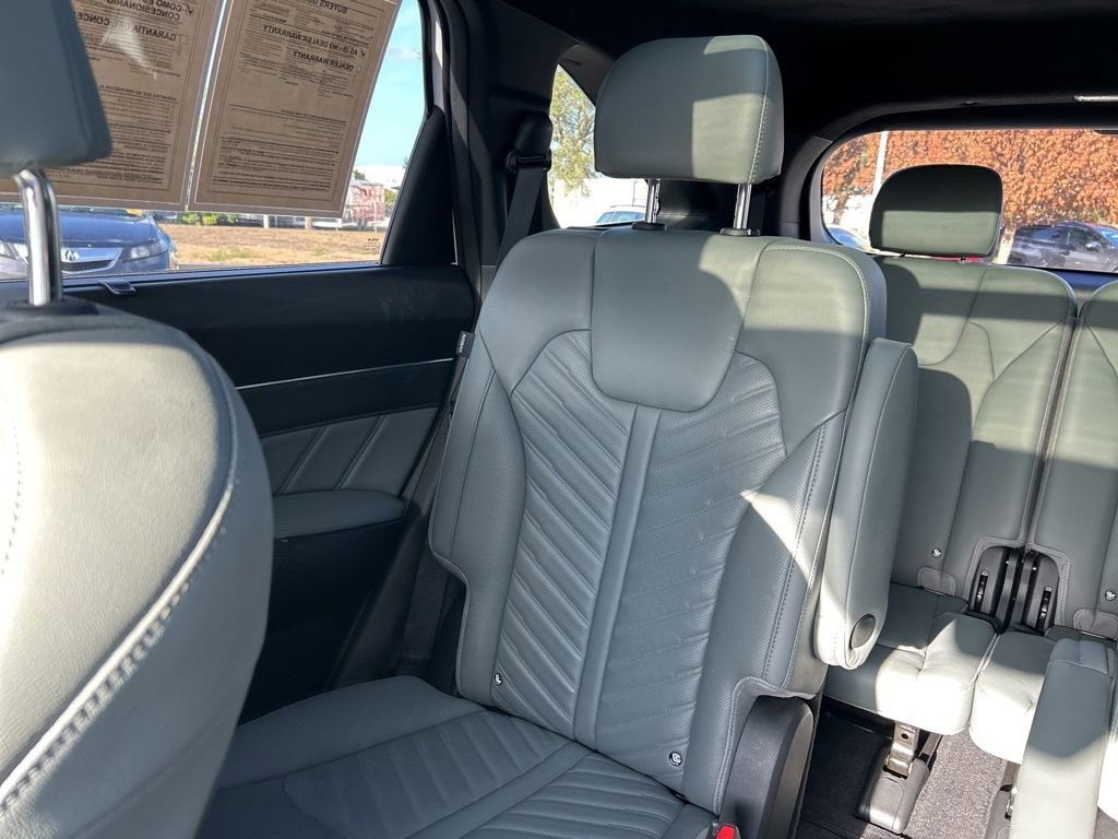Used 2024 Kia Sorento SX Prestige w/ Sage Leather Package image 12