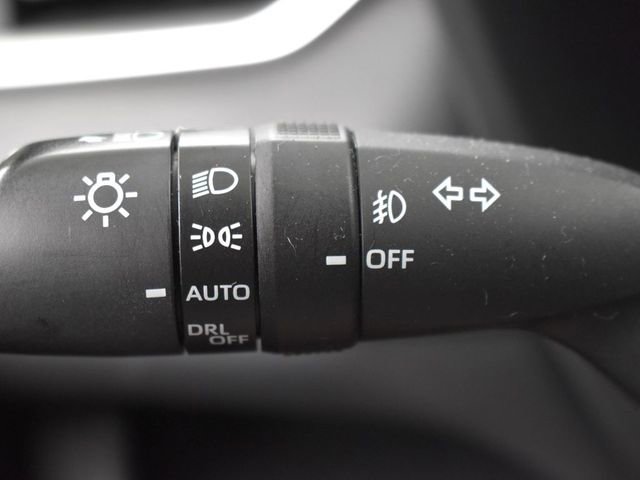 Used 2020 Toyota RAV4 XLE image 27