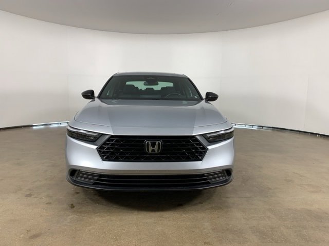 Used 2025 Honda Accord Sport image 3