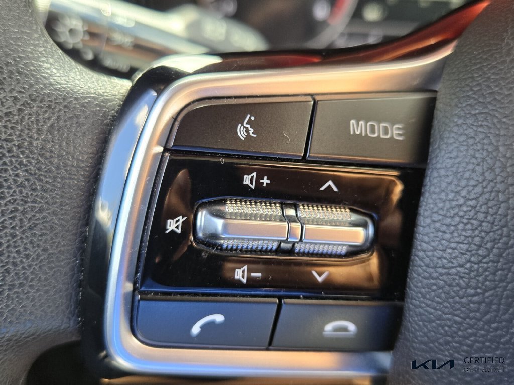Certified 2023 Kia Sorento LX FWD image 26