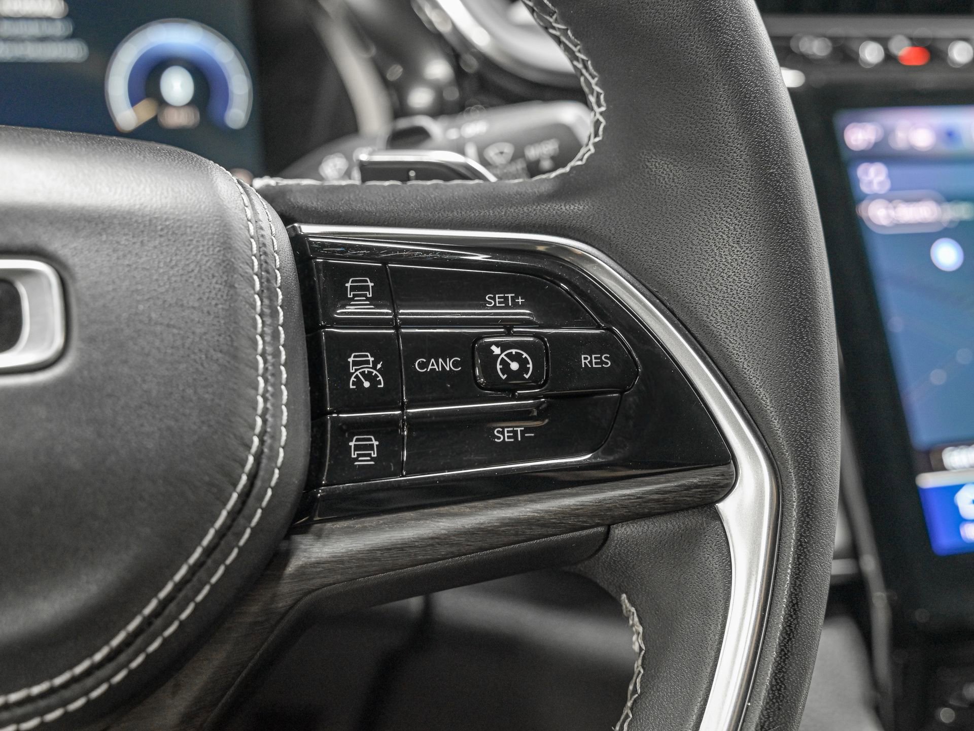 Used 2023 Jeep Grand Cherokee L Overland image 20