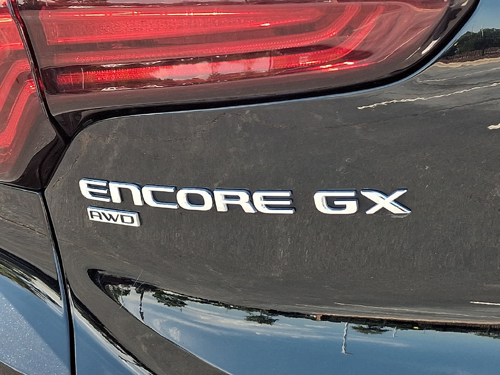 Used 2024 Buick Encore GX Sport Touring AWD/4WD image 31