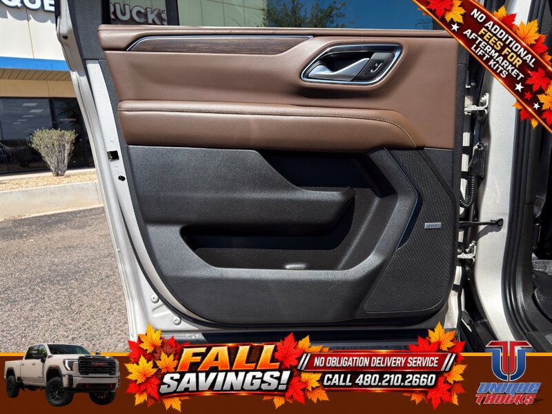 Used 2022 Chevrolet Suburban High Country AWD/4WD image 19