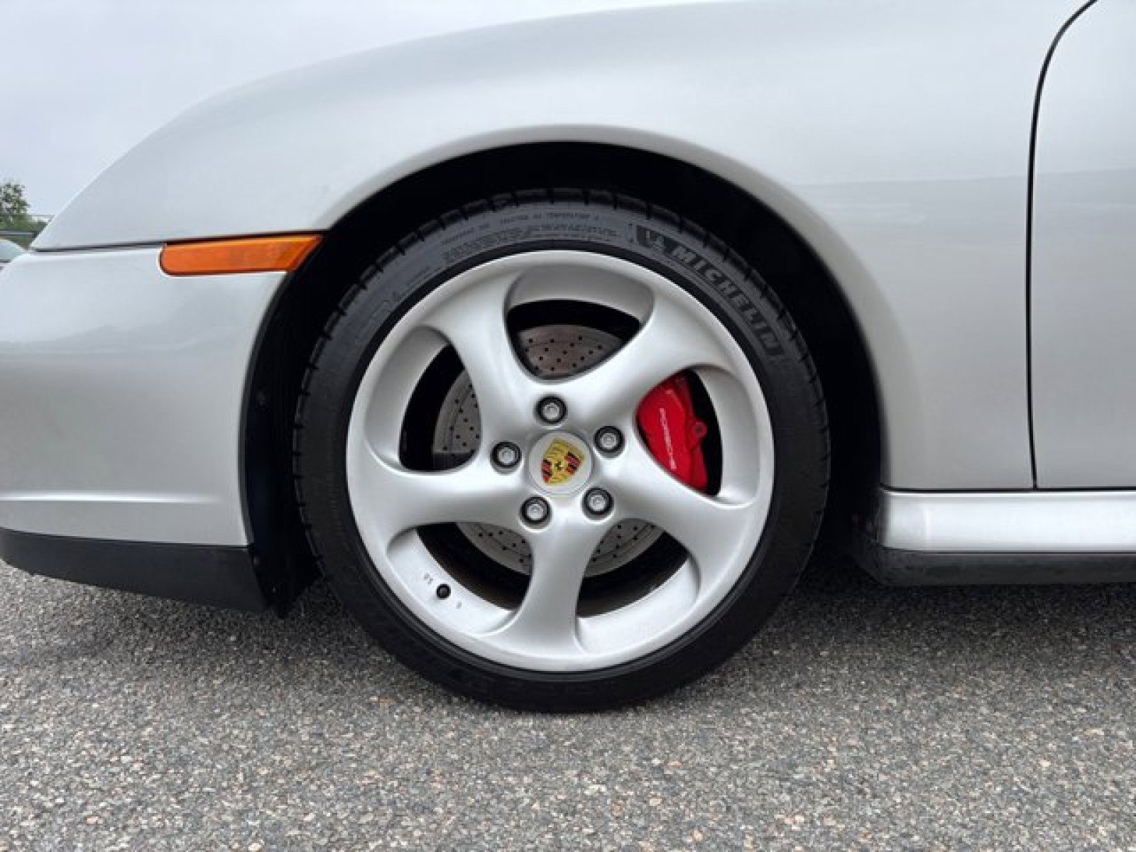 Used 2004 Porsche 911 Carrera 4S image 9