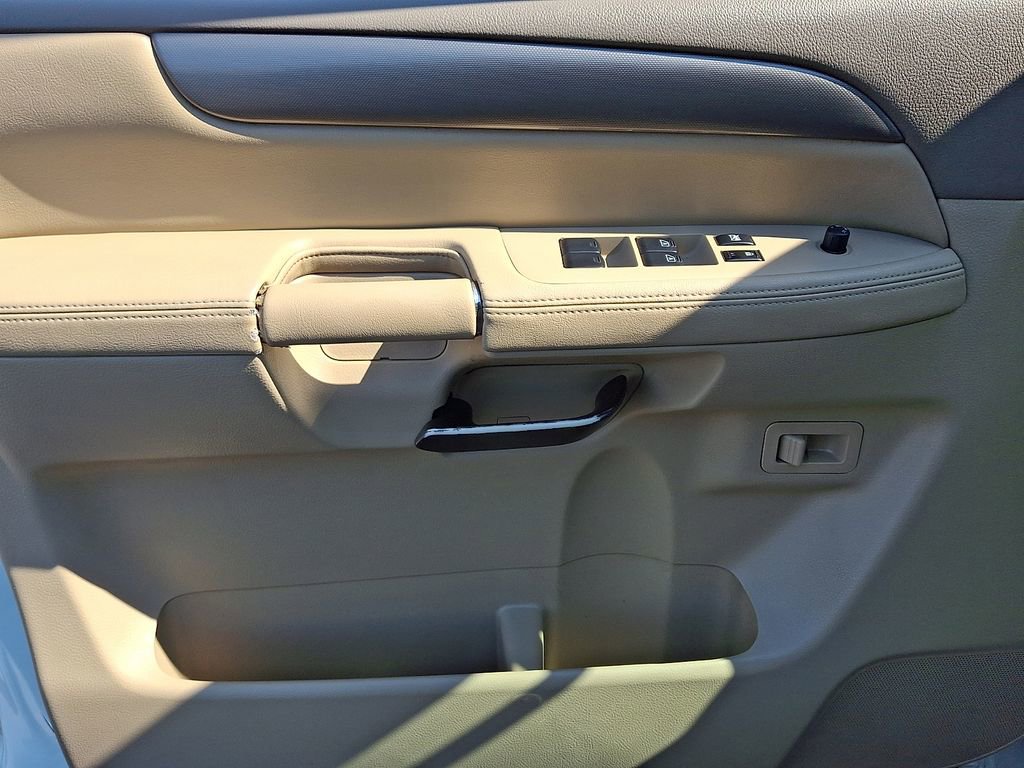 Used 2013 Nissan Armada SV image 13