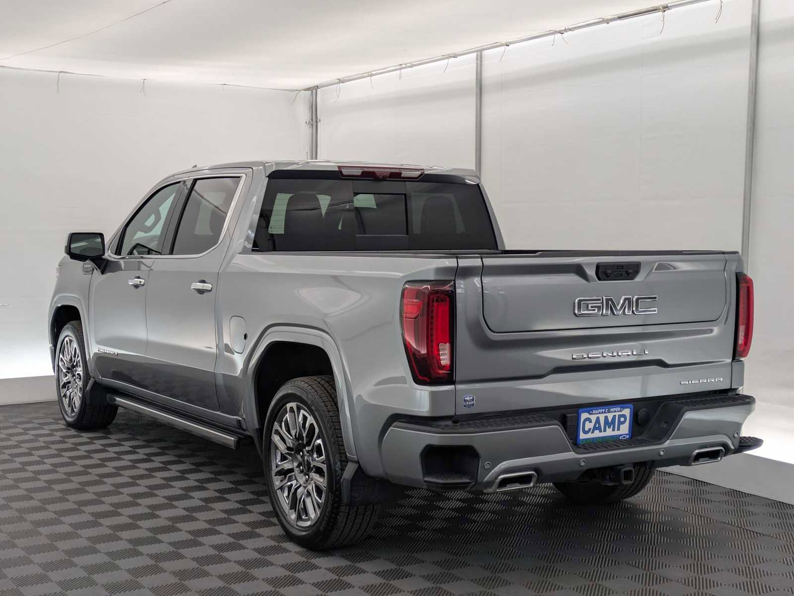 Used 2025 GMC Sierra 1500 Denali Ultimate image 4