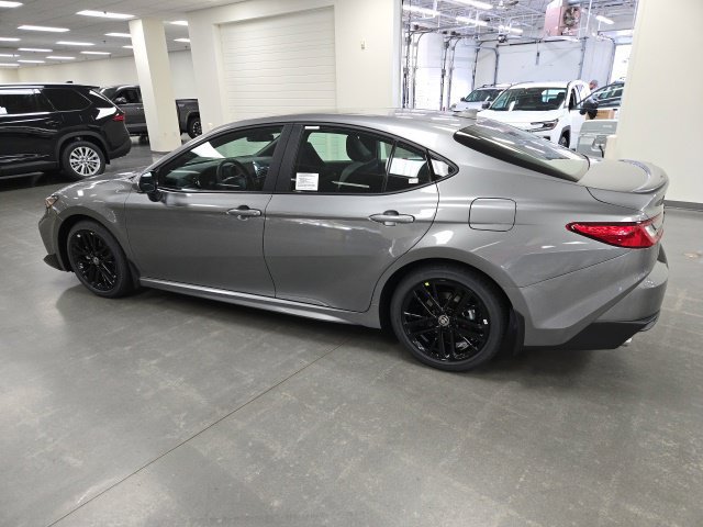 New 2027 Toyota Camry SE FWD image 3