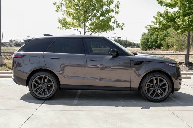 New 2026 Land Rover Range Rover Sport SE AWD/4WD image 8