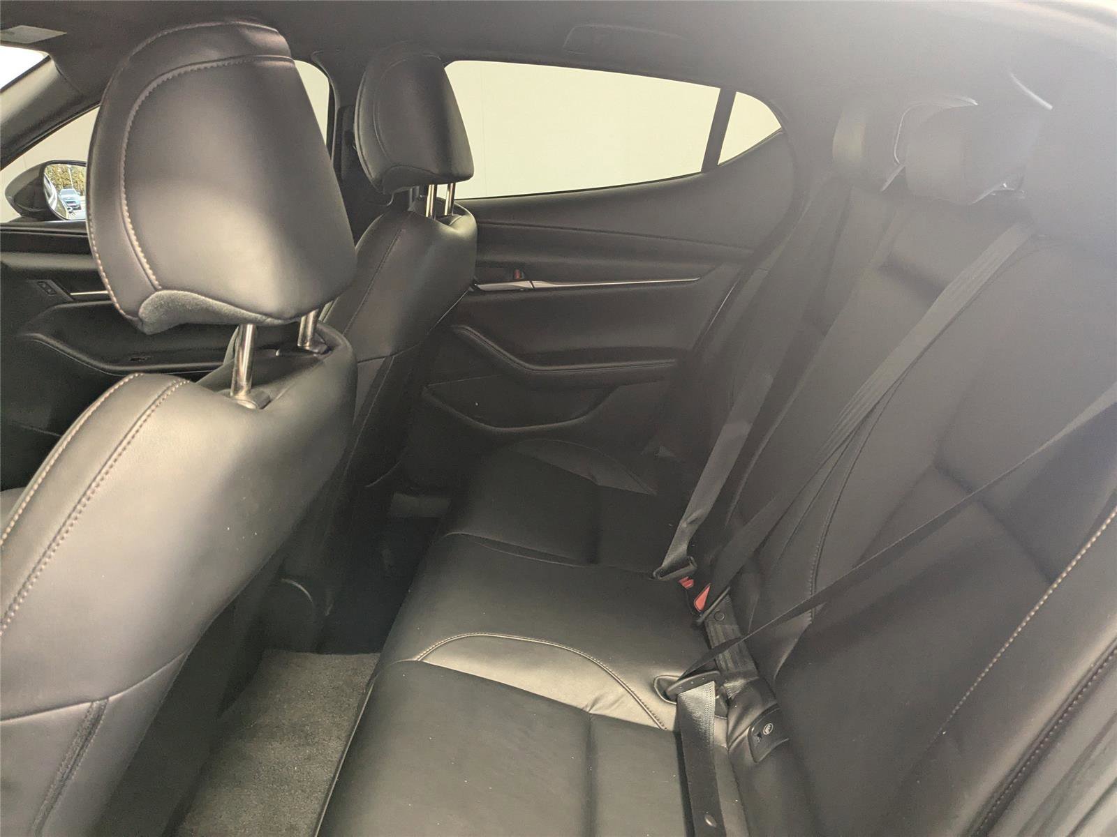 Used 2023 MAZDA MAZDA3 s image 29