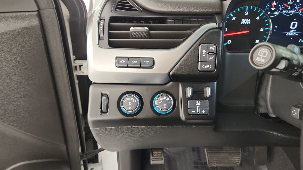 Used 2020 Chevrolet Tahoe Premier AWD/4WD image 30