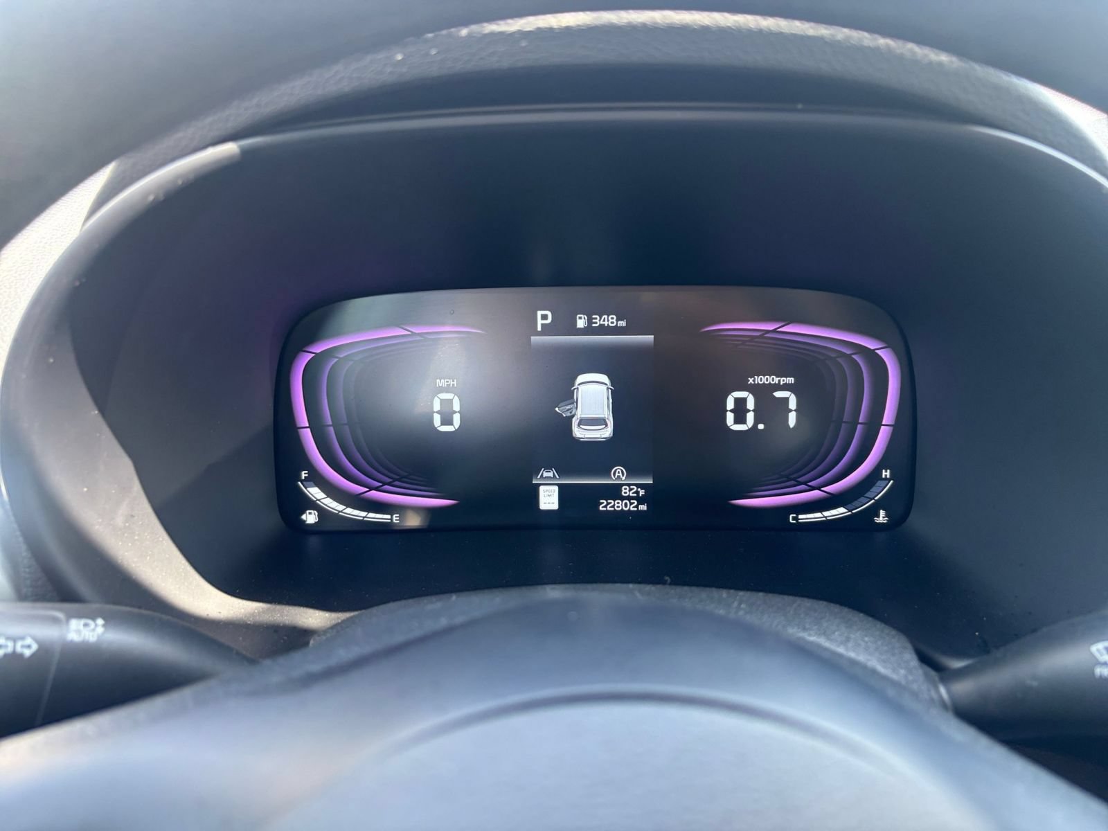 Used 2025 Kia Soul LX w/ LX Technology Package FWD image 32