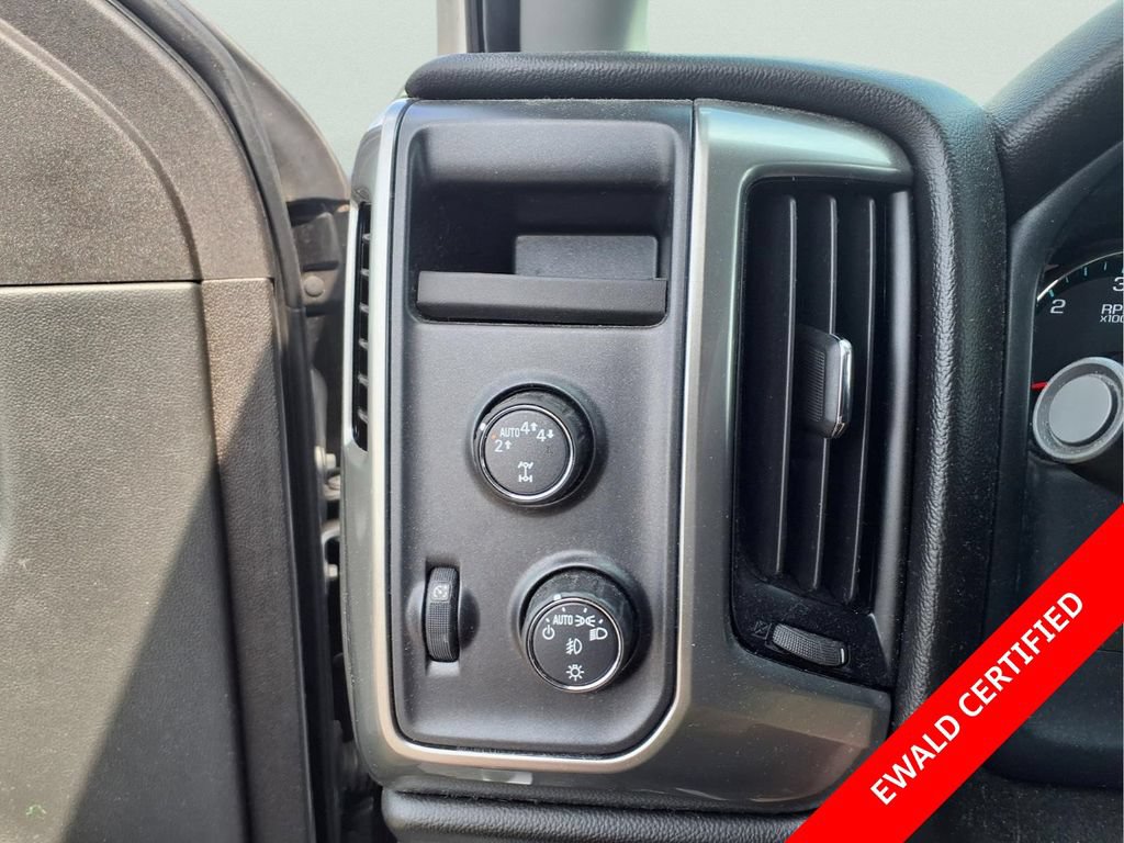 Used 2018 Chevrolet Silverado 1500 LT w/ All Star Edition AWD/4WD image 23