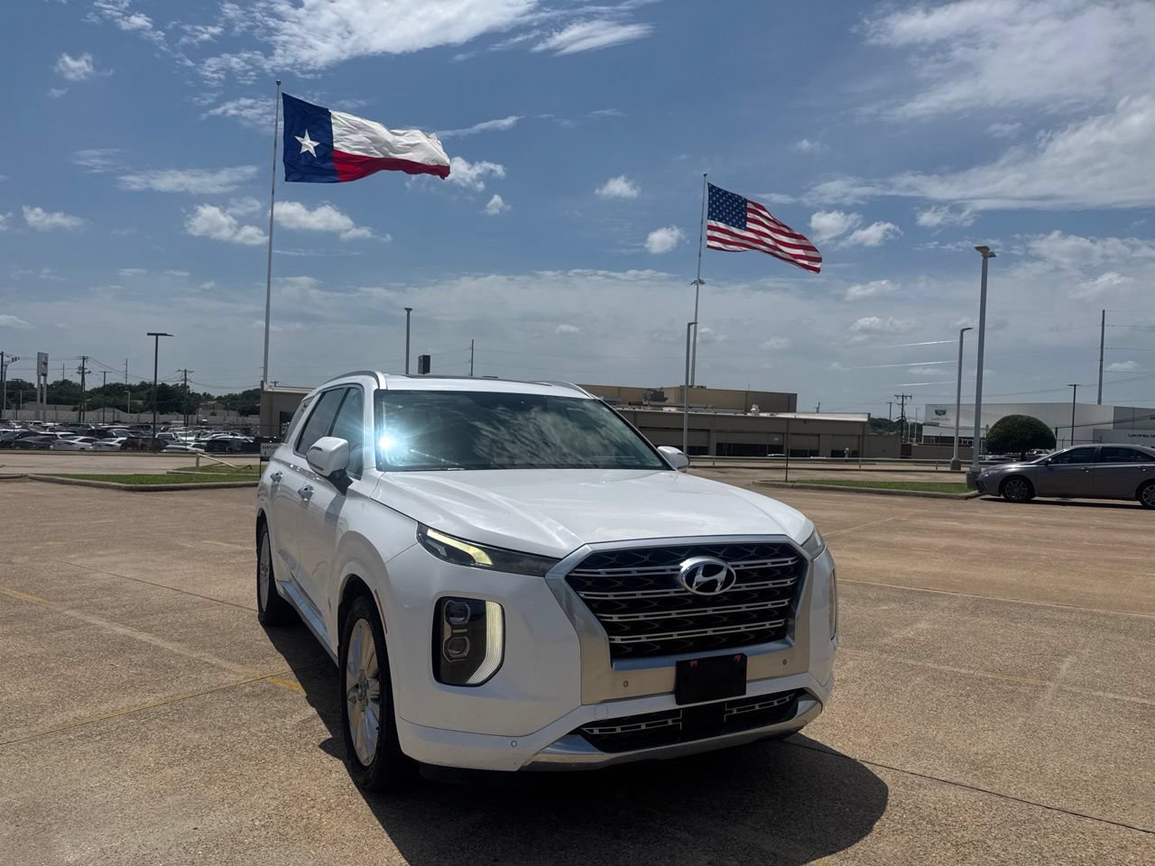 Used 2020 Hyundai Palisade Limited FWD image 2