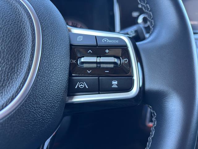 Certified 2022 Kia Sorento SX w/ Panoramic Sunroof Package image 24