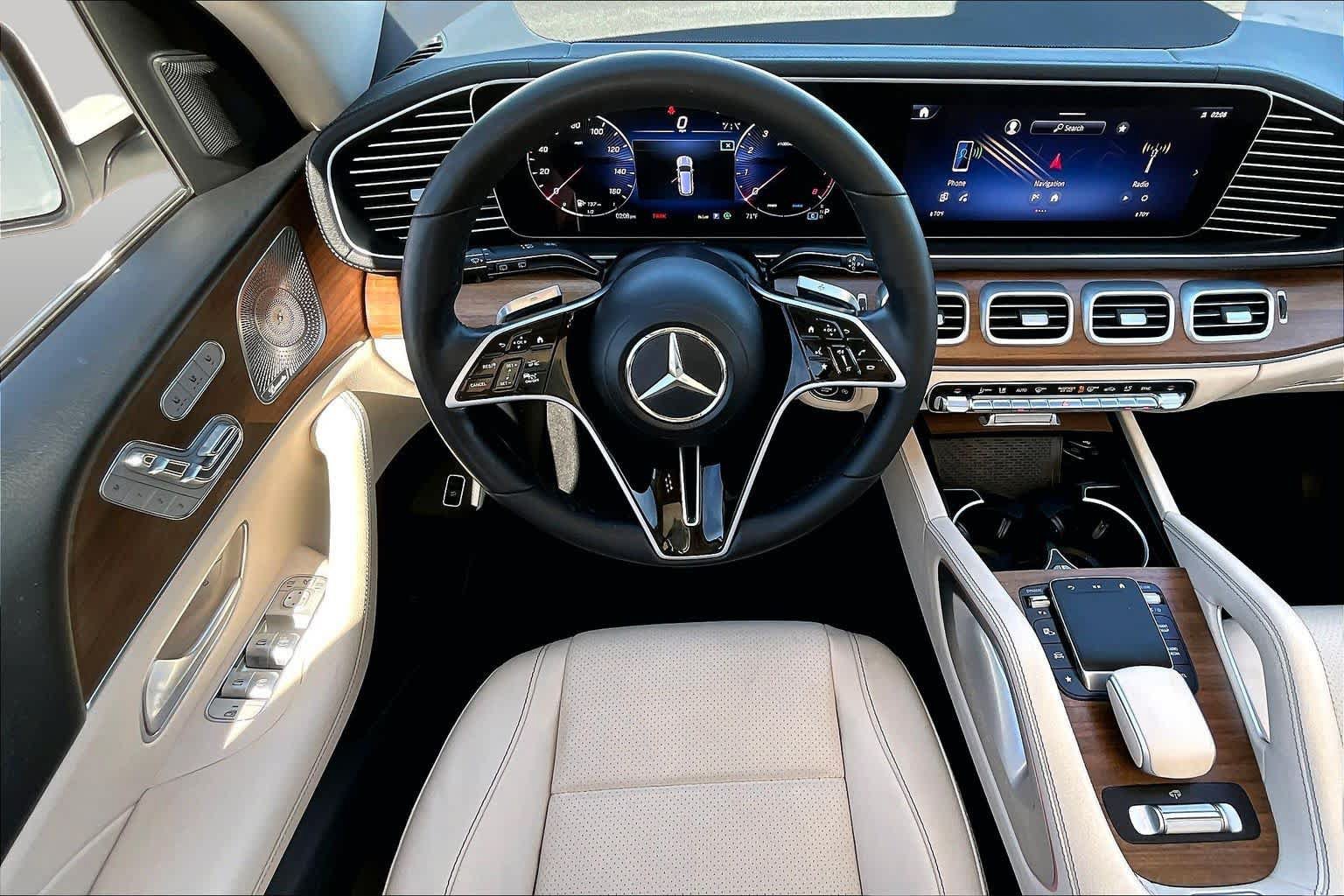 Used 2024 Mercedes-Benz GLS 450 4MATIC image 5