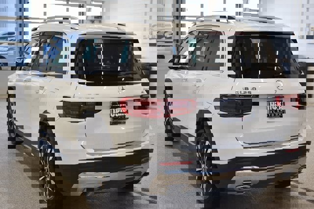 New 2025 Mercedes-Benz GLB 250 4MATIC image 10