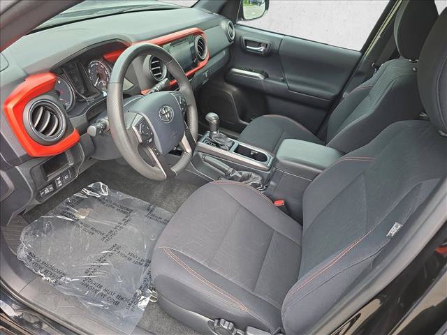 Used 2019 Toyota Tacoma TRD Sport AWD/4WD image 15