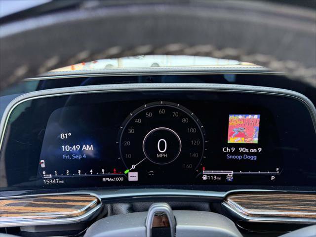 Used 2024 Cadillac Escalade ESV Premium Luxury AWD/4WD image 29