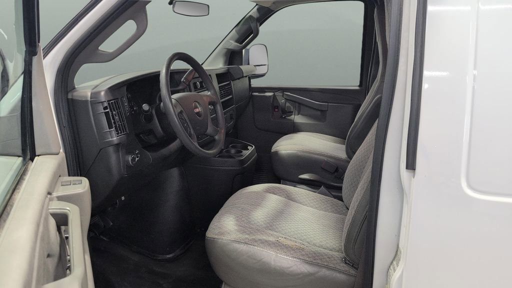 Used 2017 GMC Savana 2500 RWD image 8