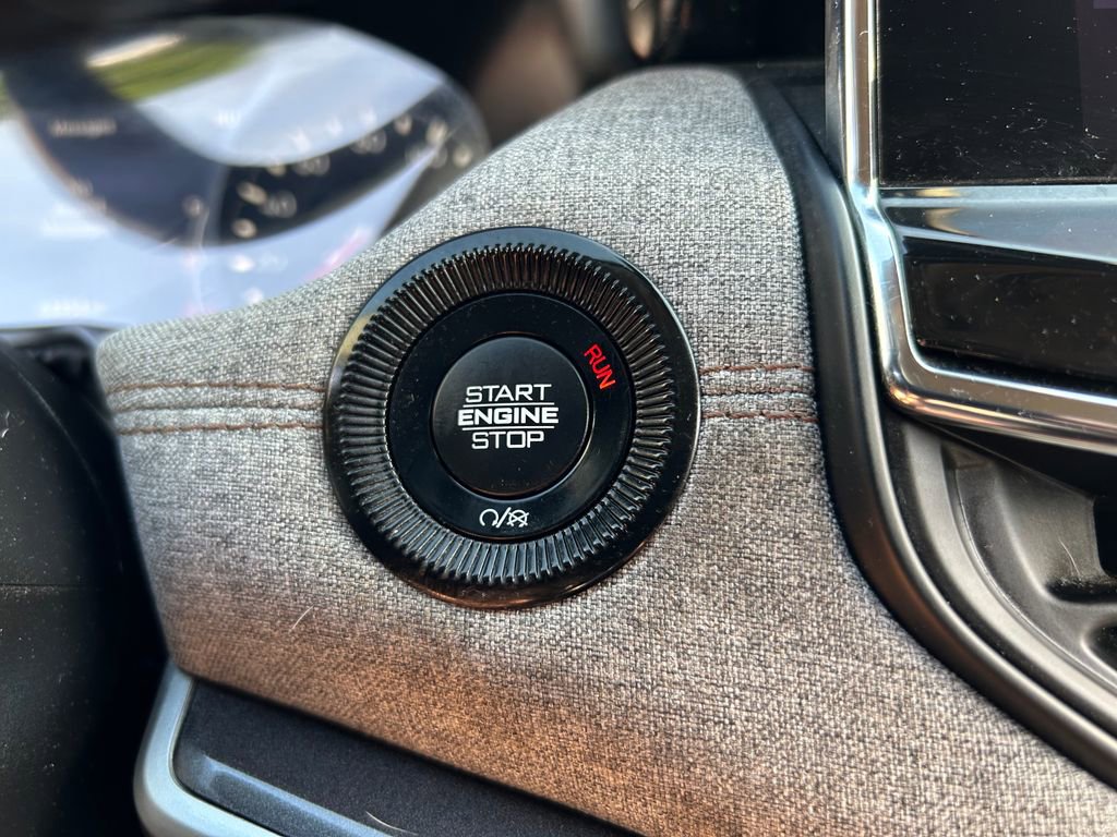 Used 2022 Jeep Compass Latitude AWD/4WD image 16