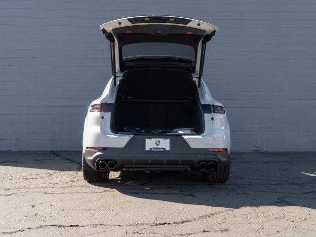 New 2026 Porsche Cayenne S image 14