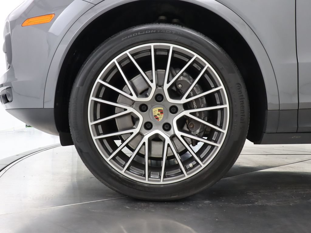 Used 2023 Porsche Cayenne AWD/4WD image 49
