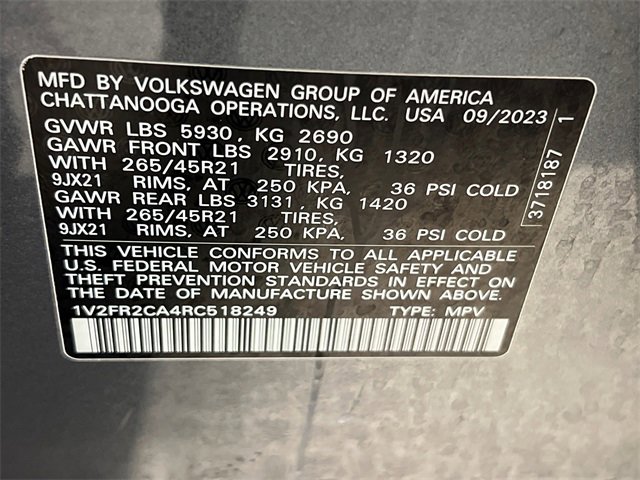 Certified 2024 Volkswagen Atlas SEL Premium R-Line image 31