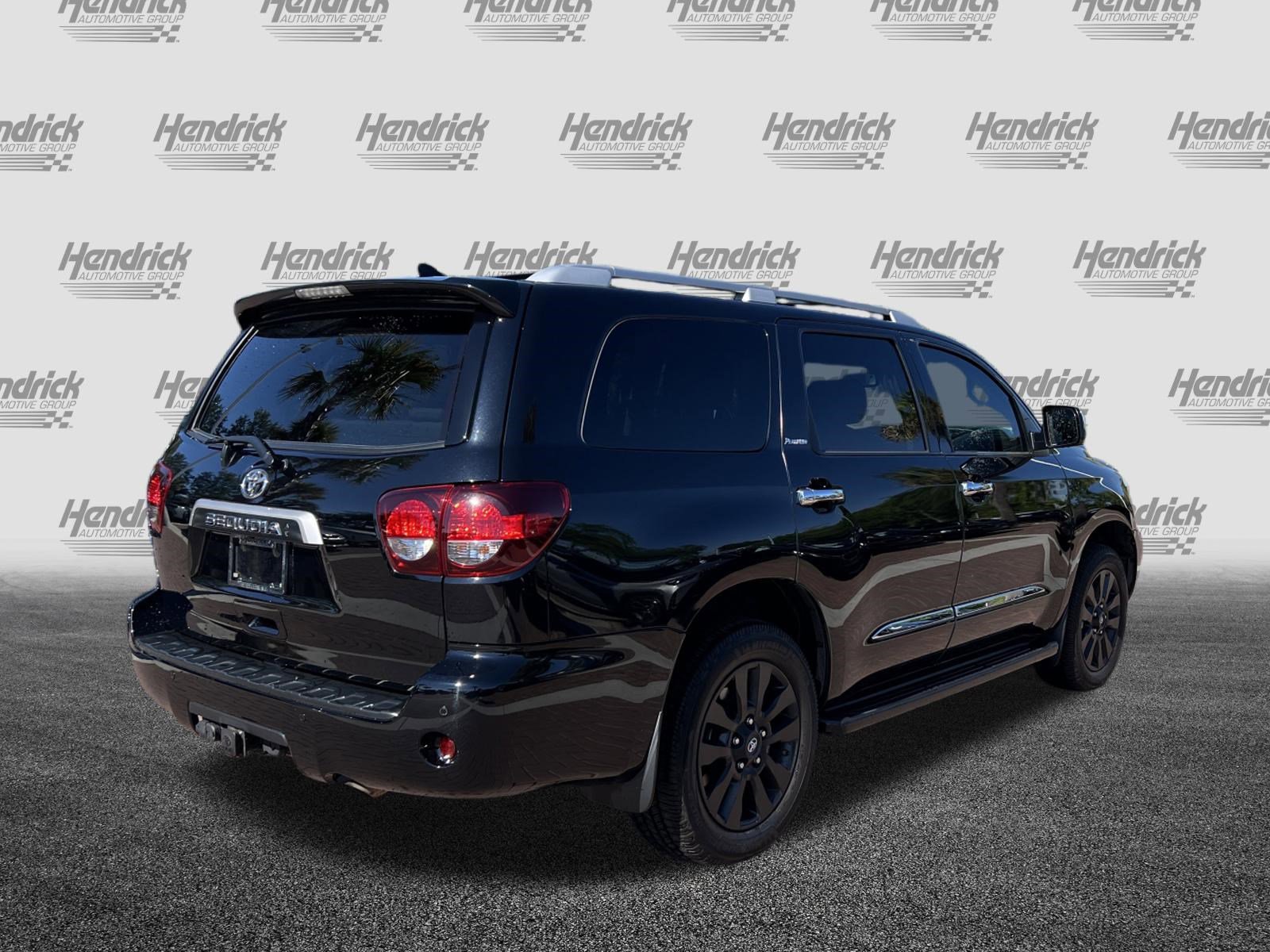 Used 2021 Toyota Sequoia Platinum AWD/4WD image 10