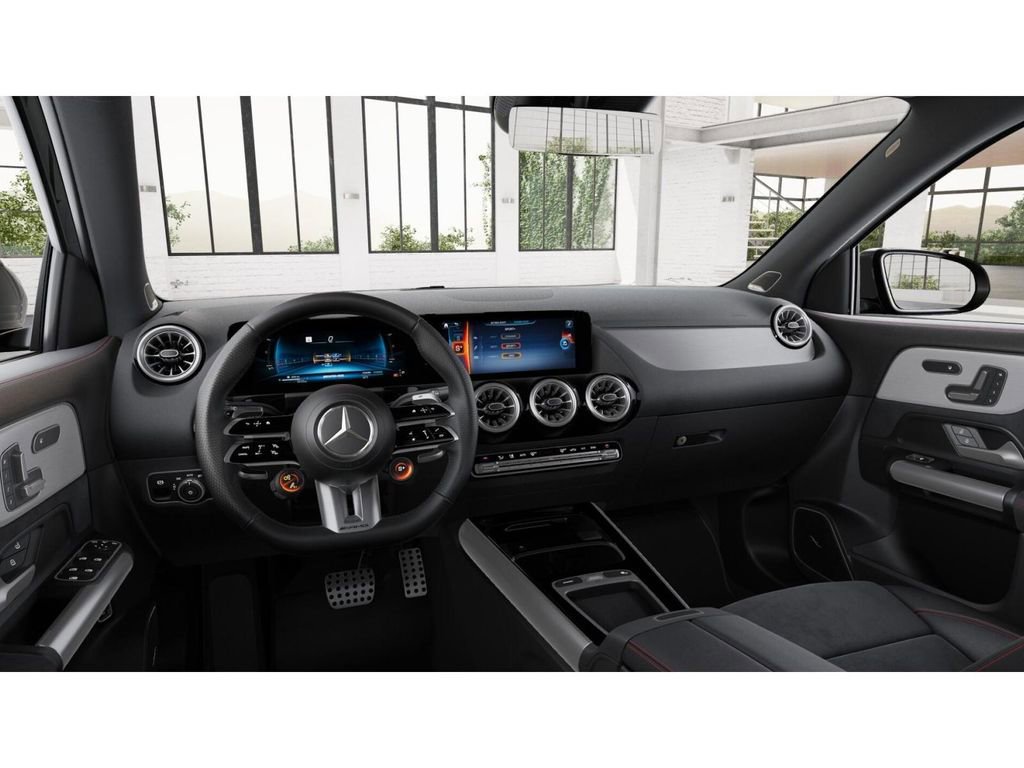 New 2026 Mercedes-Benz GLA 35 AMG 4MATIC image 3