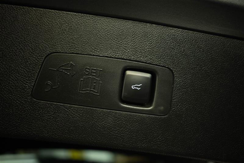 Used 2022 Lincoln Corsair FWD w/ Premium Package image 8