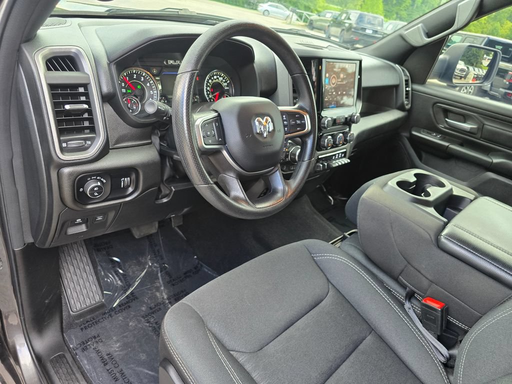 Used 2025 RAM 1500 Warlock AWD/4WD image 24