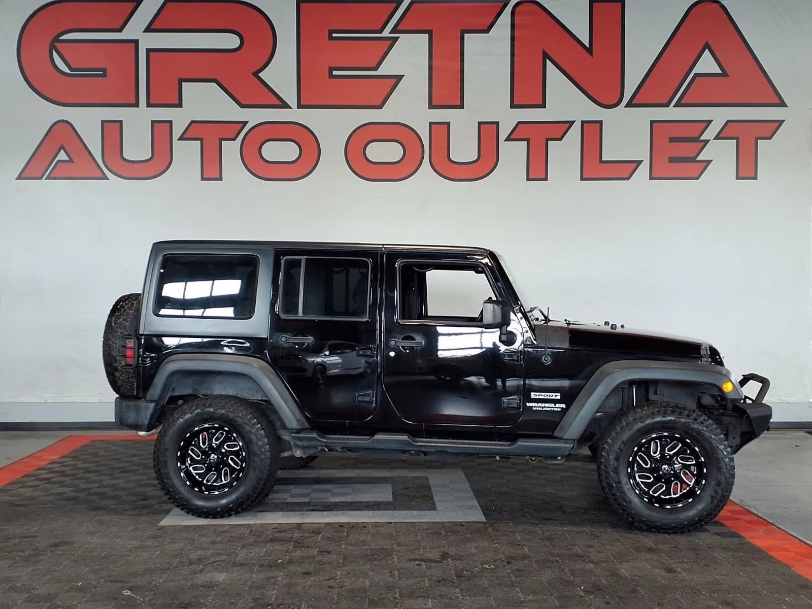Used 2015 Jeep Wrangler Unlimited Sport w/ Connectivity Group image 1