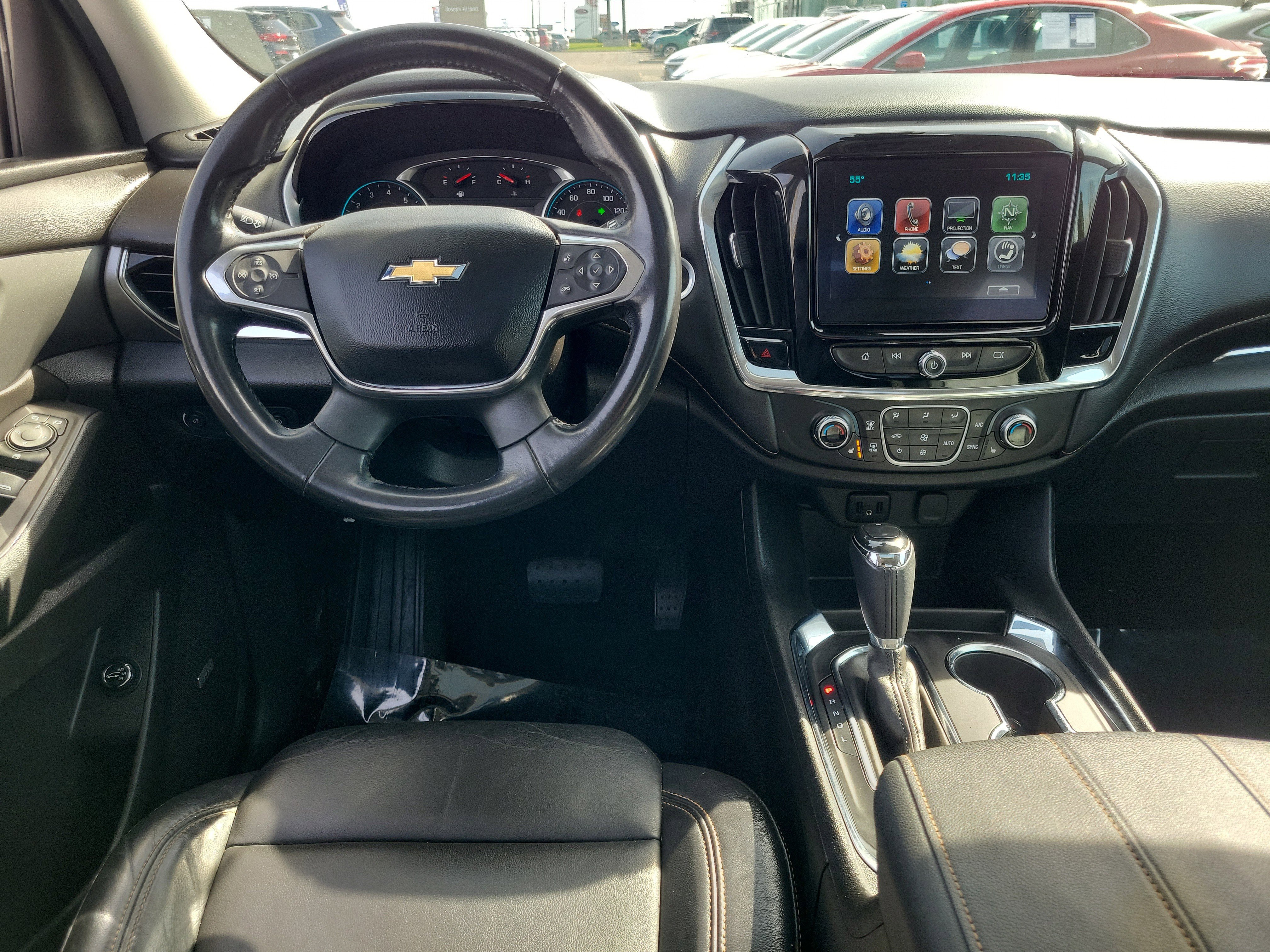 Used 2018 Chevrolet Traverse LT image 10