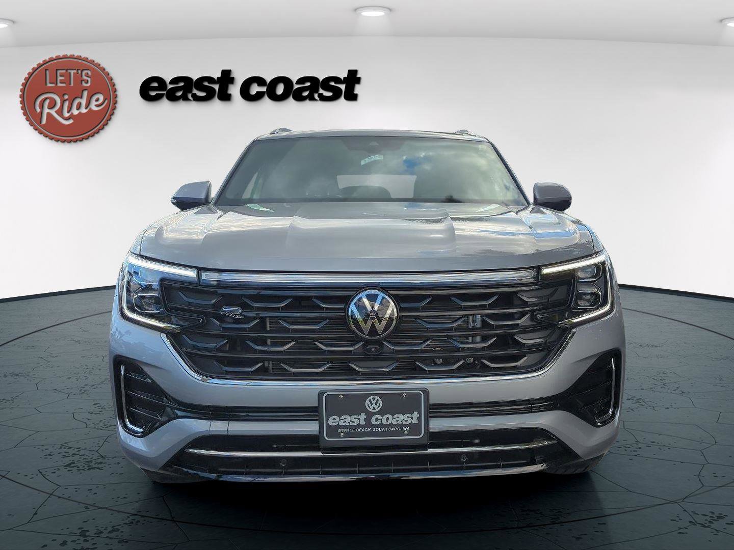 New 2026 Volkswagen Atlas Cross Sport SEL Premium R-Line image 2
