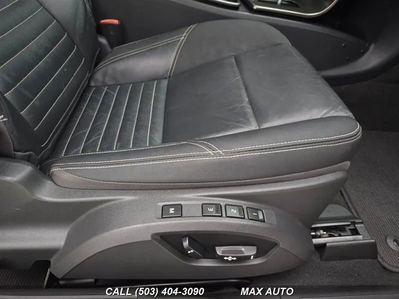 Used 2011 Volvo C30 T5 R-Design image 23