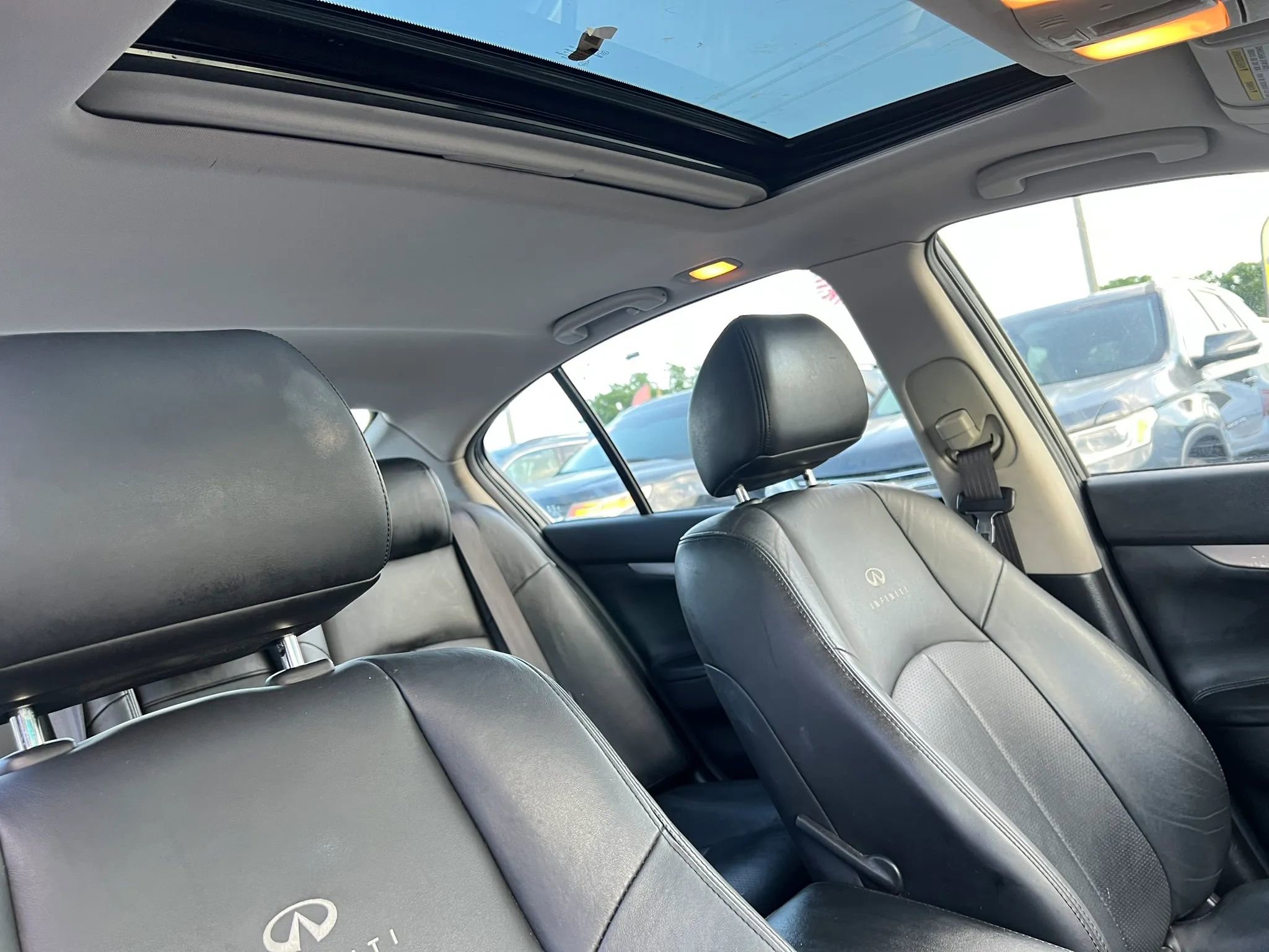 Used 2012 INFINITI G37 x Sedan w/ Premium Pkg image 16