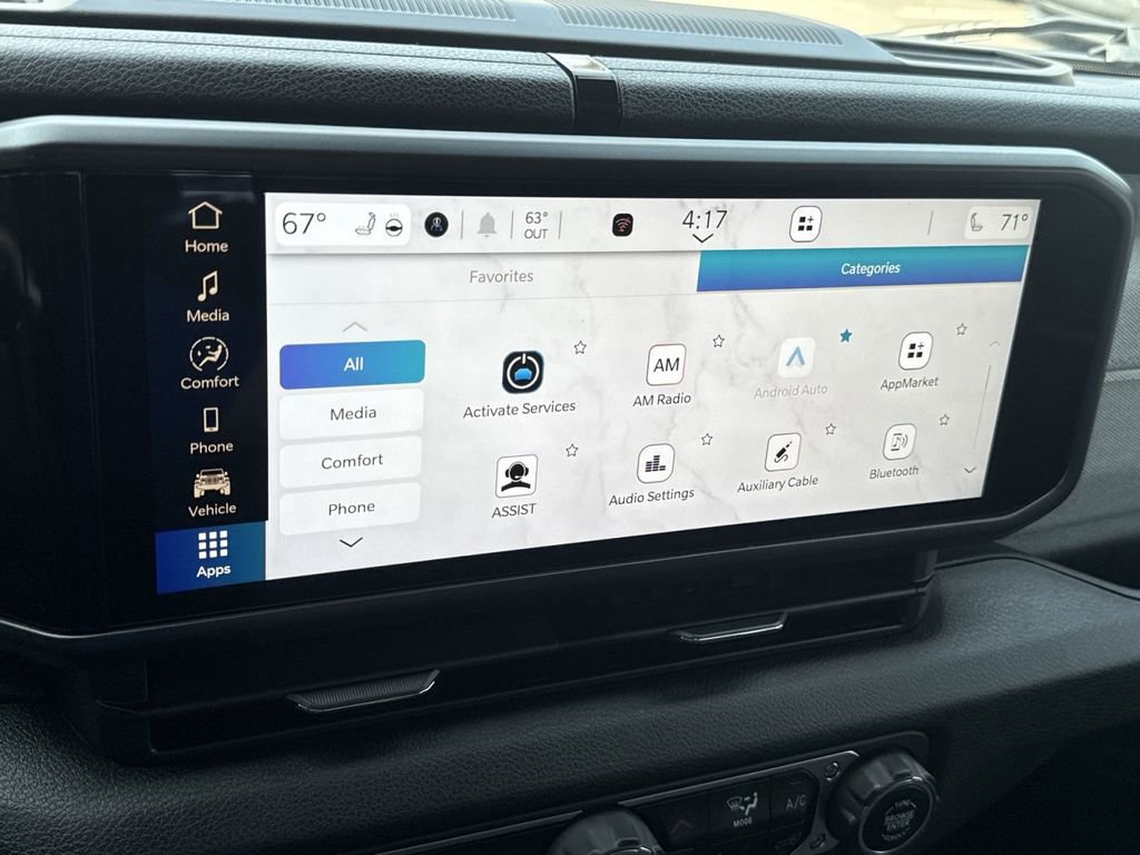 Used 2024 Jeep Wrangler Unlimited image 12