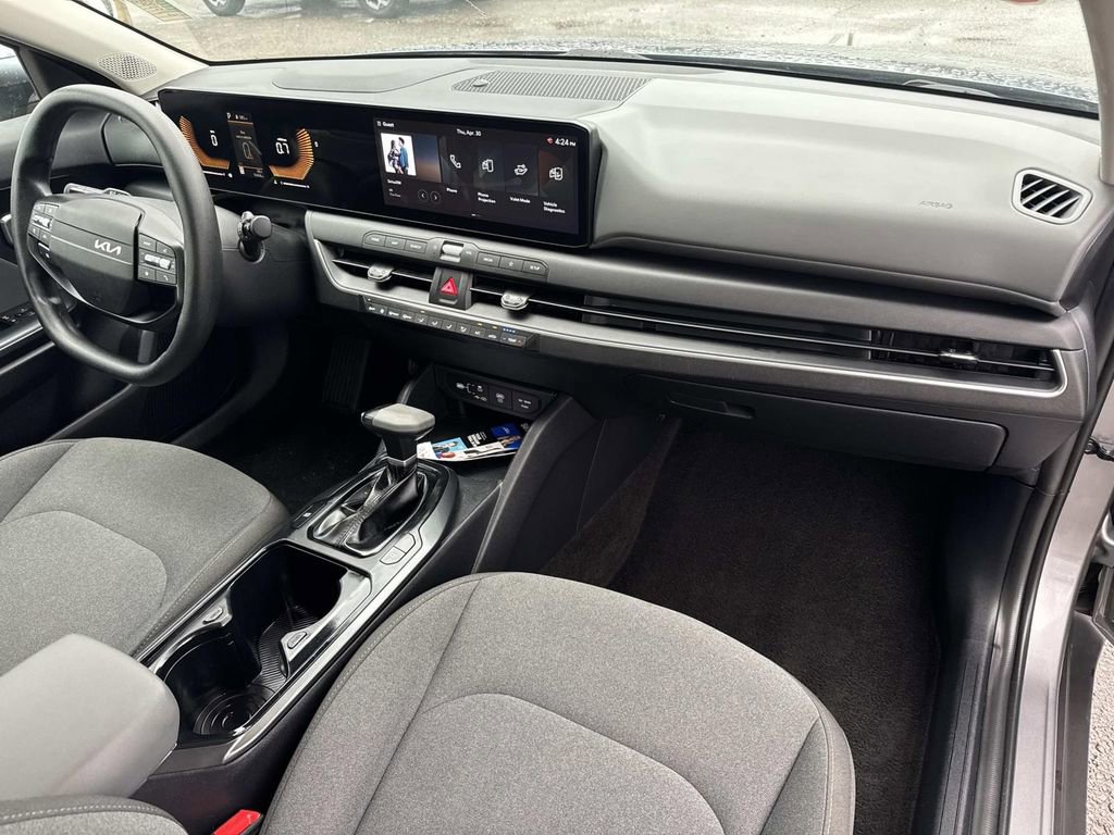 Used 2025 Kia K4 FWD image 12