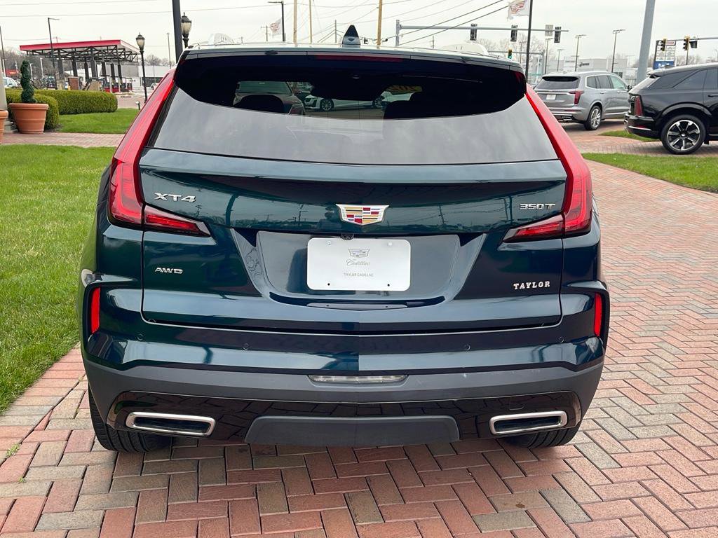 Used 2024 Cadillac XT4 Premium Luxury image 9
