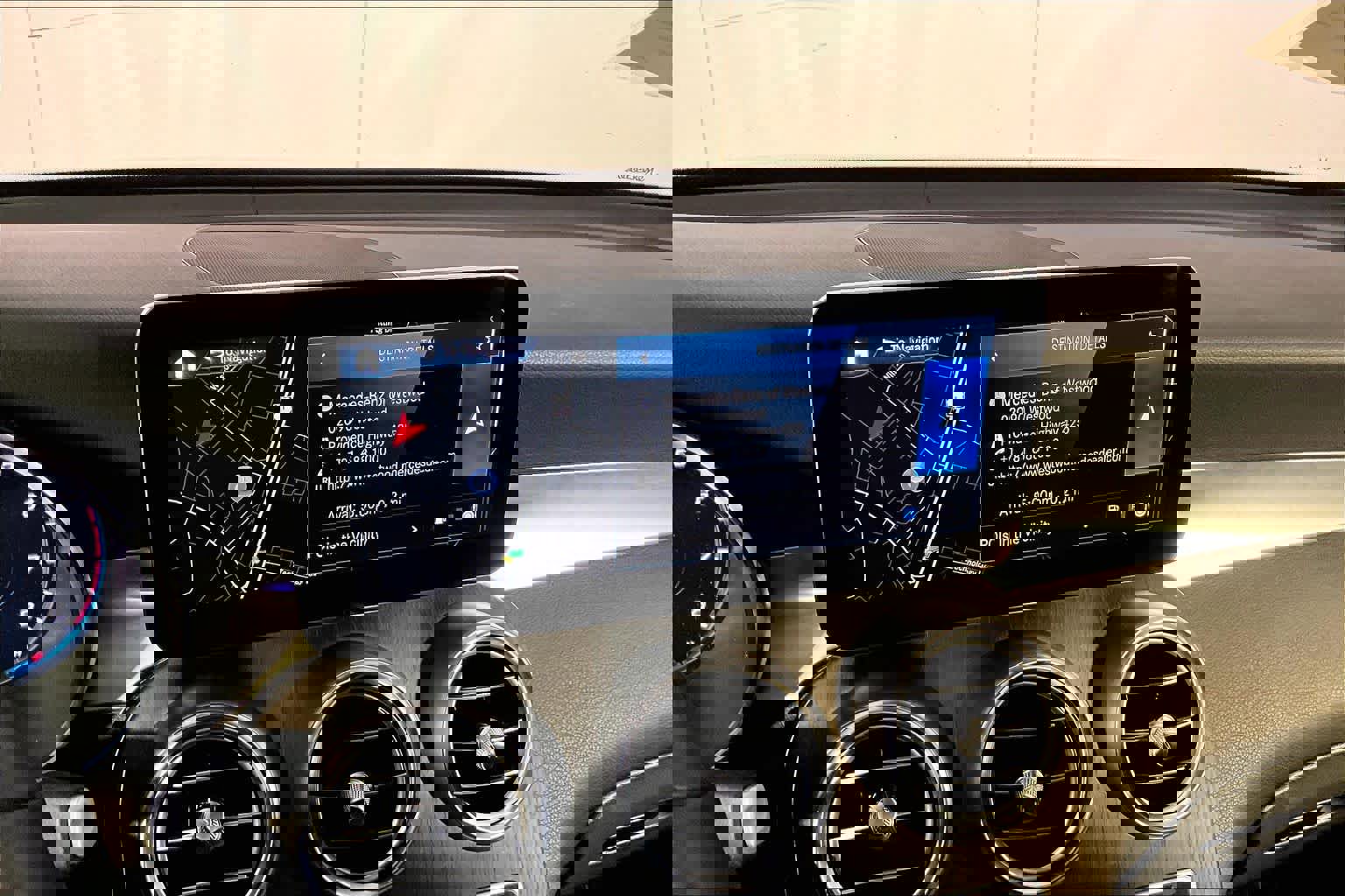 Certified 2021 Mercedes-Benz GLC 300 4MATIC image 29