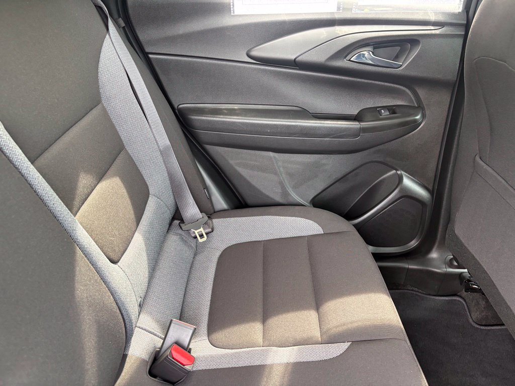 Used 2023 Chevrolet TrailBlazer LT w/ Convenience Package FWD image 34