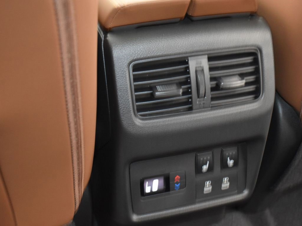 New 2026 Nissan Rogue Platinum image 16