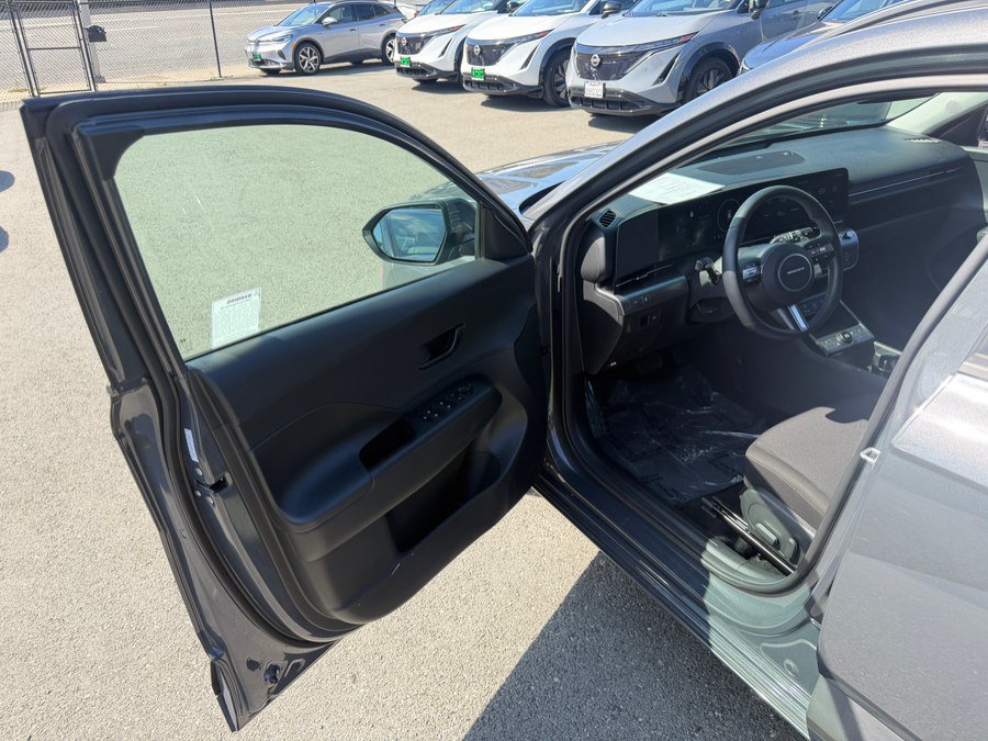 Used 2024 Hyundai Kona SEL FWD image 9
