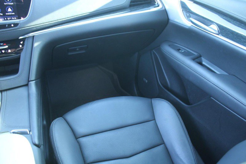 Used 2022 Cadillac XT5 Premium Luxury w/ LPO, Floor Liner Package image 17