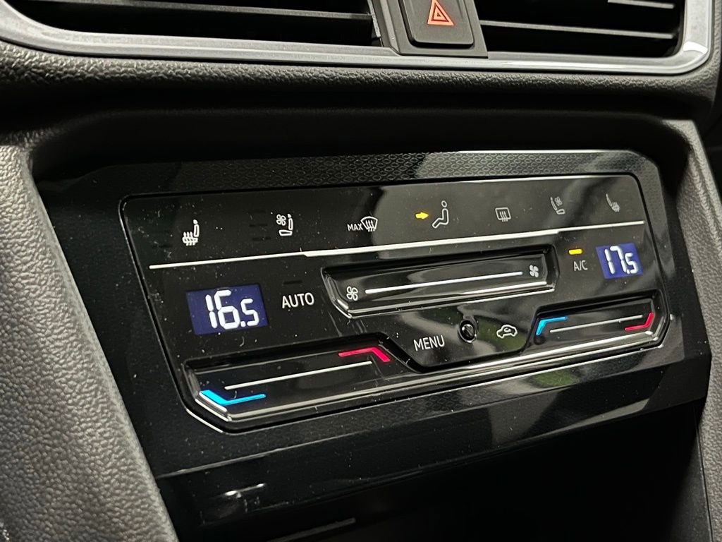 New 2025 Volkswagen Taos SEL AWD/4WD image 11